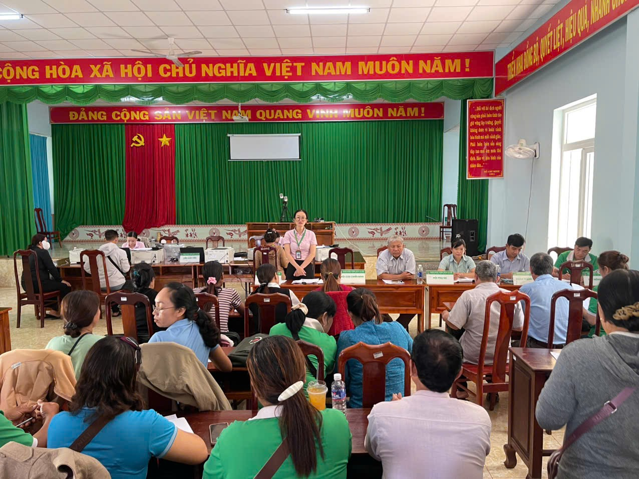 Hiệu quả từ công tác tuyên truyền về huy động tiền gửi tiết kiệm qua Tổ Tiết kiệm và vay vốn tại Ngân hàng chính sách xã hội Cư Mgar tại xã Quảng Phú