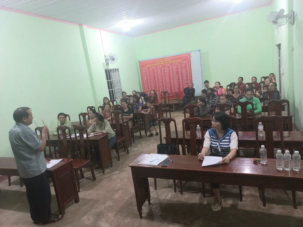 Tổ TK và vay vốn làm tốt công tác sinh hoạt định kỳ và thu lãi tập trung