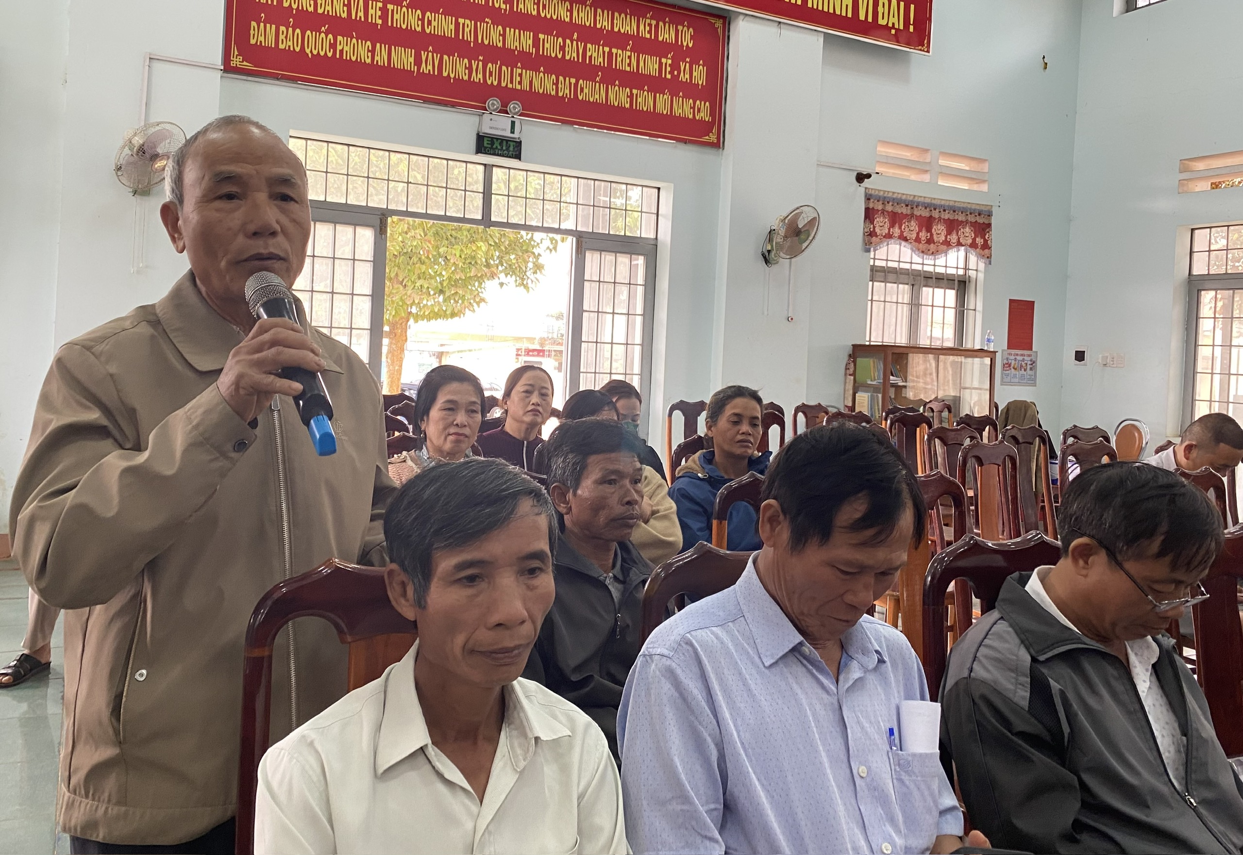 Đại biểu HĐND tỉnh tiếp xúc cử tri tại xã Cư Dliê M’nông