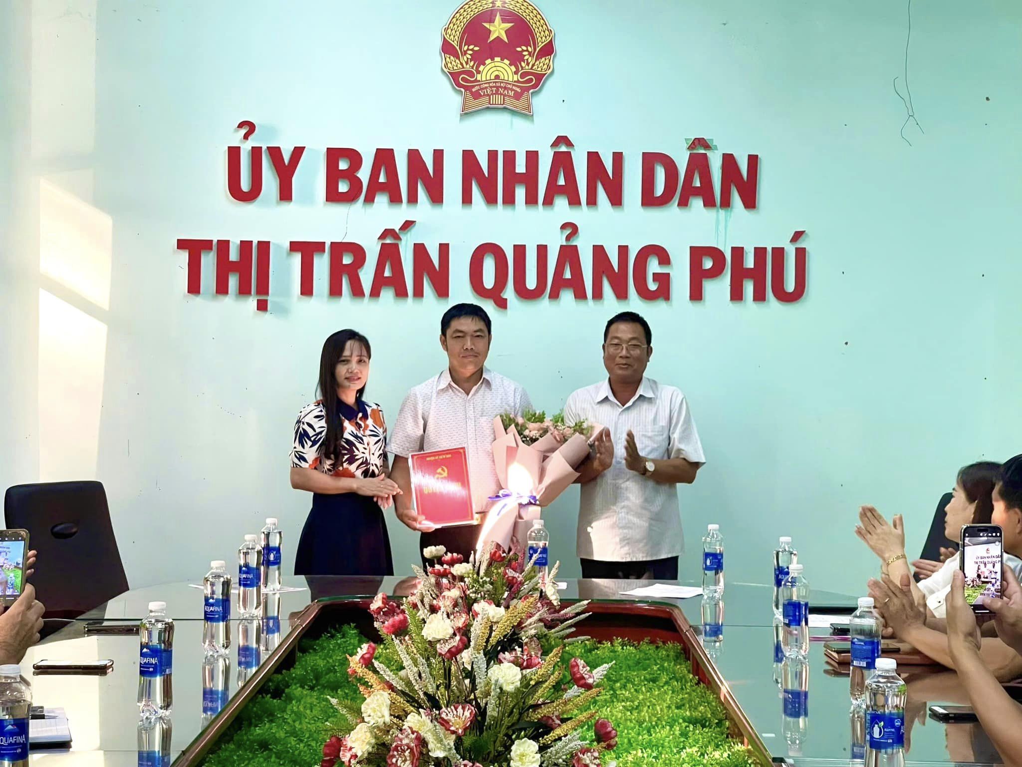 Công bố Quyết định của BTV Huyện ủy về việc Chuẩn y kết quả bầu bổ sung Phó Bí thư Đảng uỷ thị trấn Quảng Phú, nhiệm kỳ 2020-2025