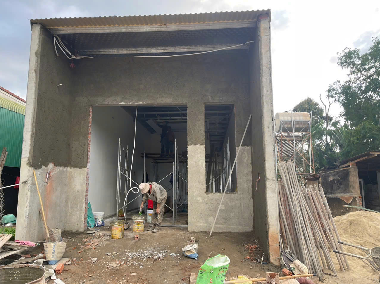 Phòng Giao dịch Ngân hàng Chính sách xã hội huyện Cư Mgar, tỉnh Đăk Lăk tích cực phối hợp cùng chính quyền địa phương đẩy mạnh công tác tuyên truyền, triển khai hiệu quả chương trình cho vay nhà ở xã hội.