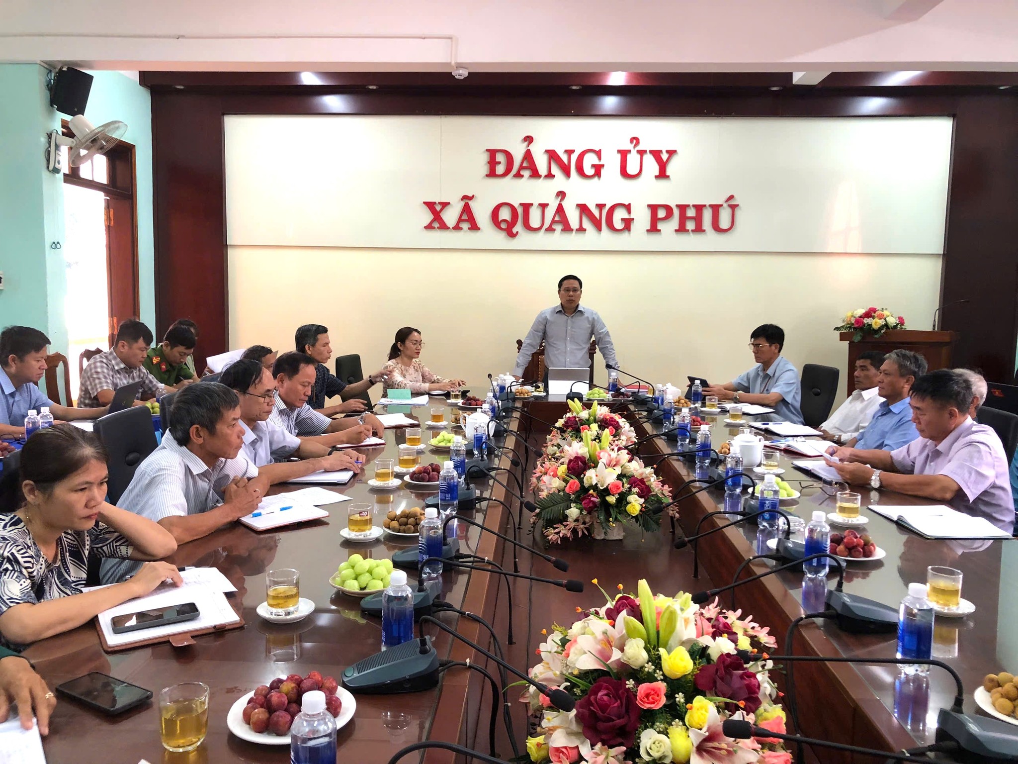 Đảng ủy xã Quảng Phú làm việc với Bí thư Chi bộ, Đảng bộ các thôn, tổ dân phố và trường học trên địa bàn xã