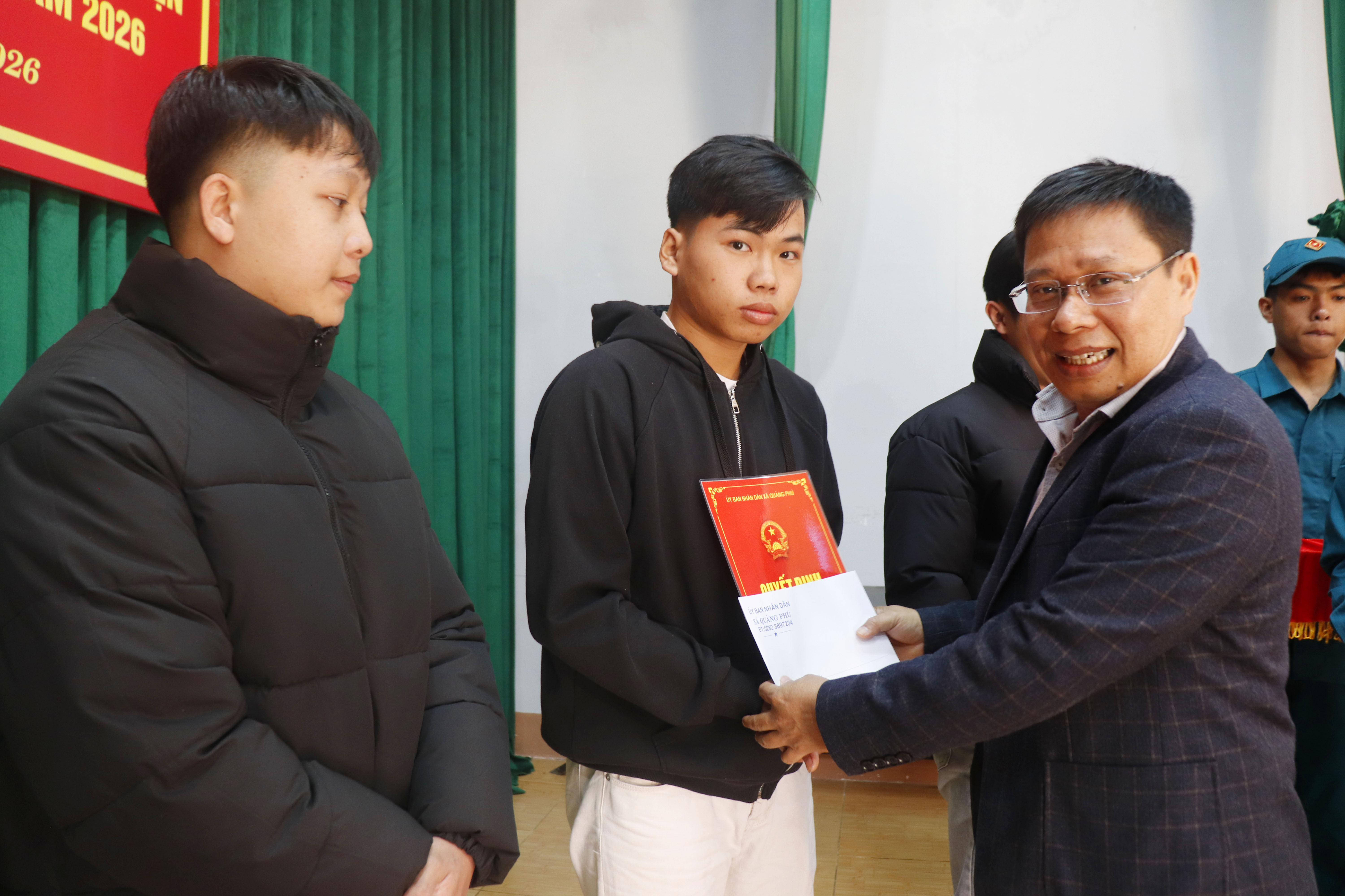 UBND xã Quảng Phú Hội nghị trao Quyết định gọi công dân nhập ngũ, và thực hiện nghĩa vụ tham gia công an nhân dân năm 2026