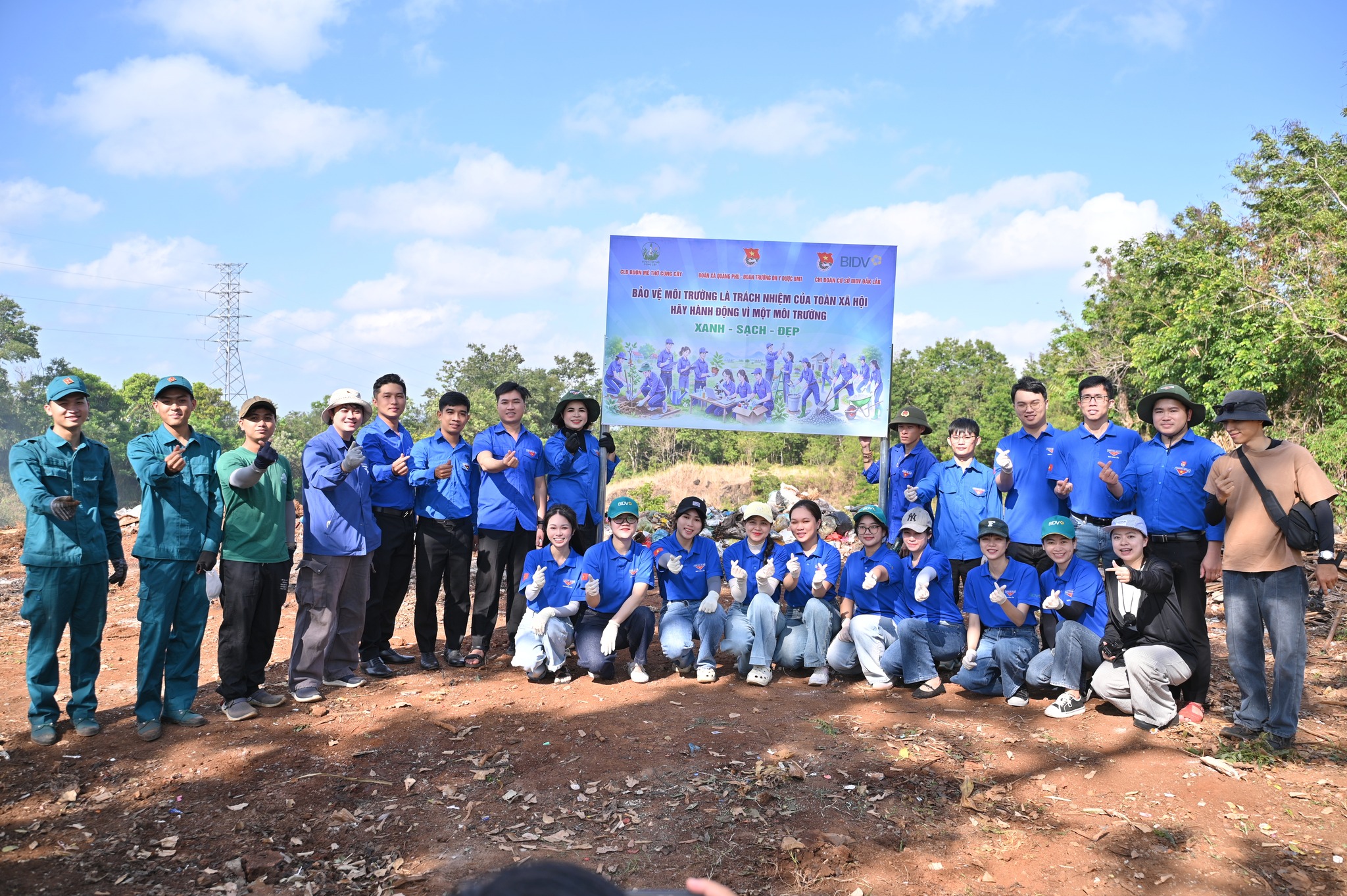 Đoàn Thanh niên xã Quảng Phú tổ chức ra quân “Ngày Chủ nhật xanh” lần thứ I, năm 2026