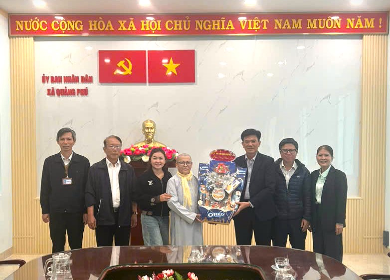 Các tổ chức tôn giáo trên địa bàn xã thăm chúc Tết Bính Ngọ 2026 Đảng ủy, HĐND, UBND, UBMTTQ Việt Nam xã Quảng Phú