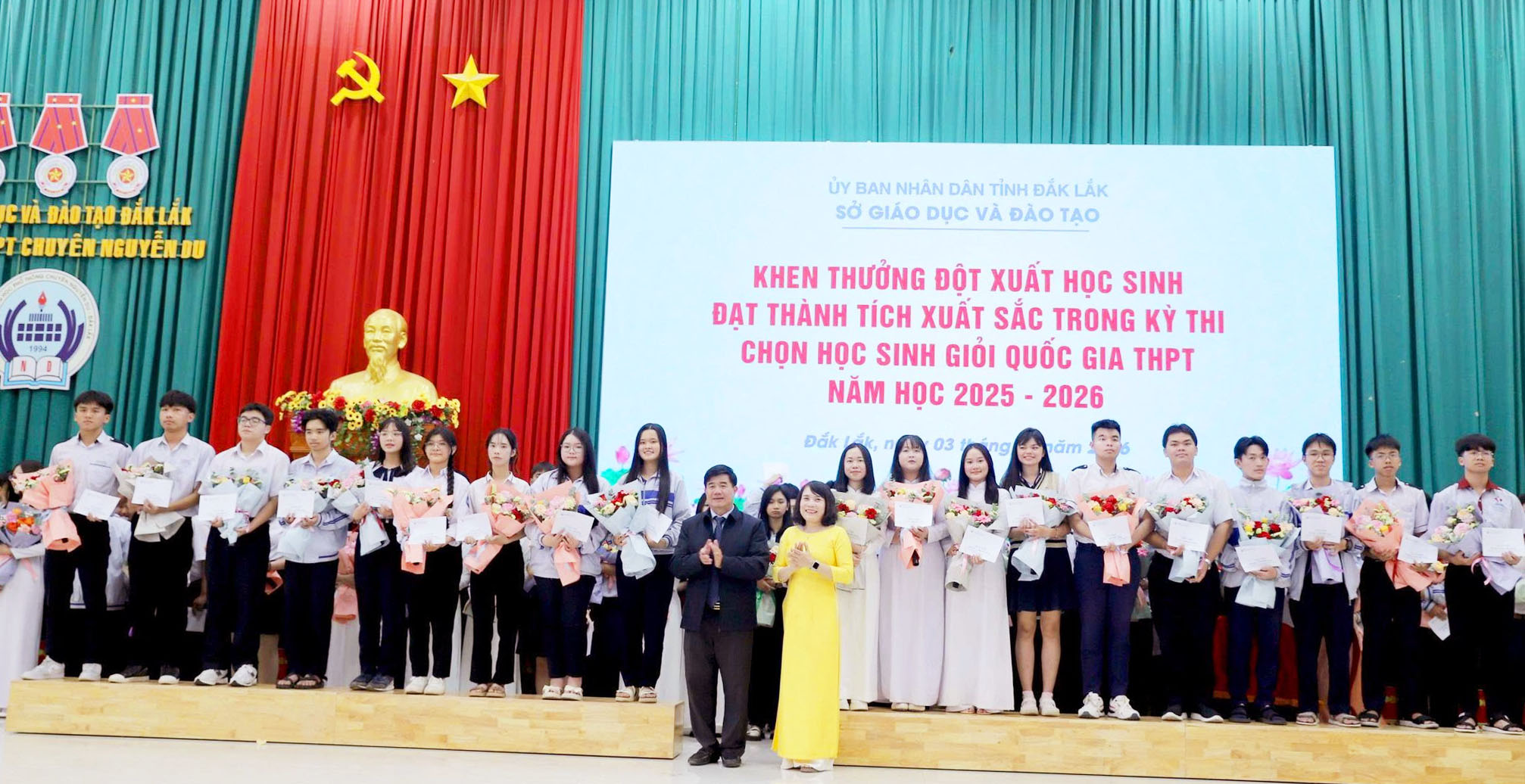 TRƯỜNG THPT CƯ M’GAR - TOP 10 TRƯỜNG CÓ THÀNH TÍCH HOC SINH GIỎI CAO NHẤT TỈNH NĂM HỌC 2025 – 2026