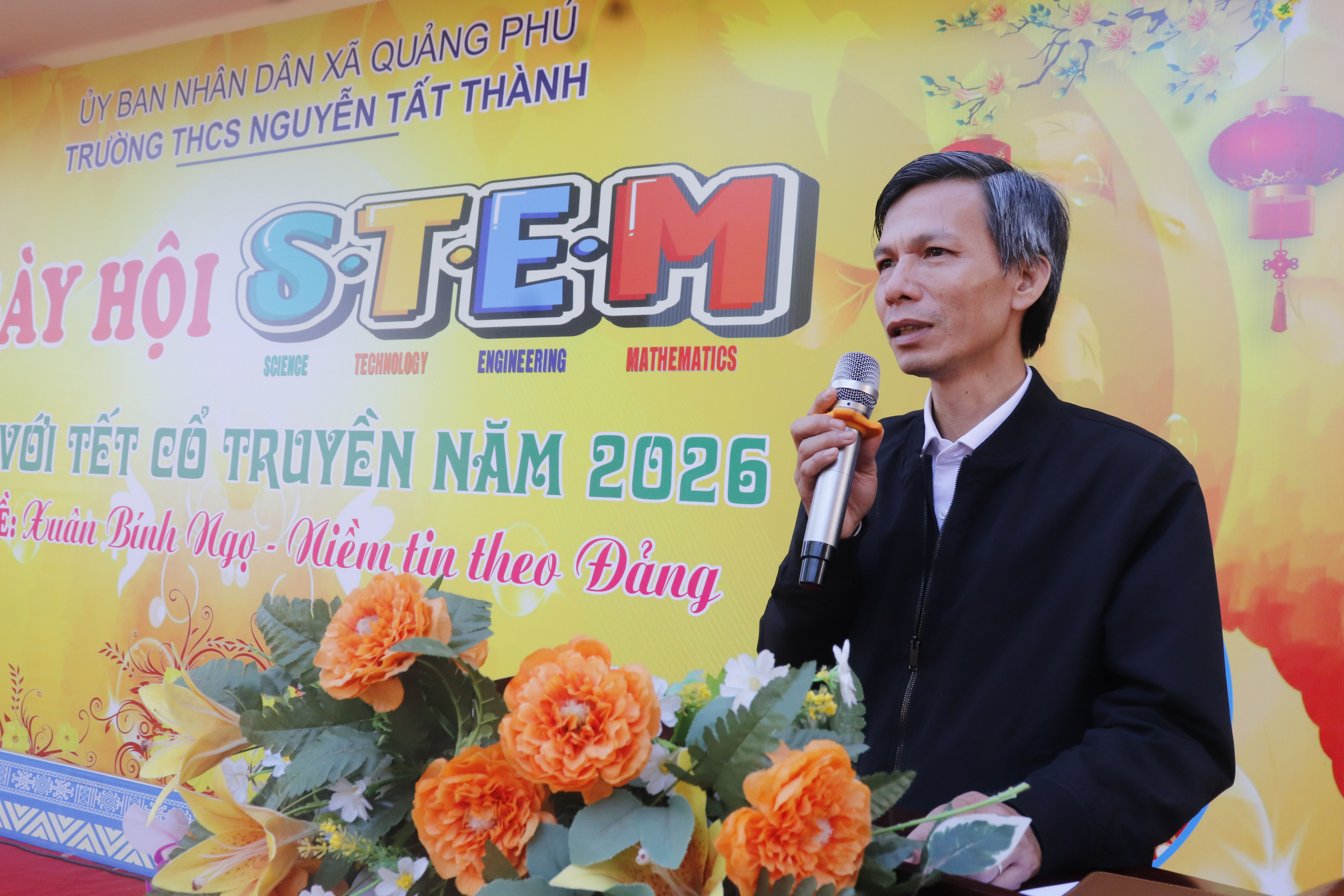 TRƯỜNG THCS NGUYỄN TẤT THÀNH, TỔ CHỨC NGÀY HỘI STEM GẮN VỚI TẾT CỔ TRUYỀN NĂM 2026 CHỦ ĐỀ:  Xuân Bính Ngọ - Niềm tin theo Đảng