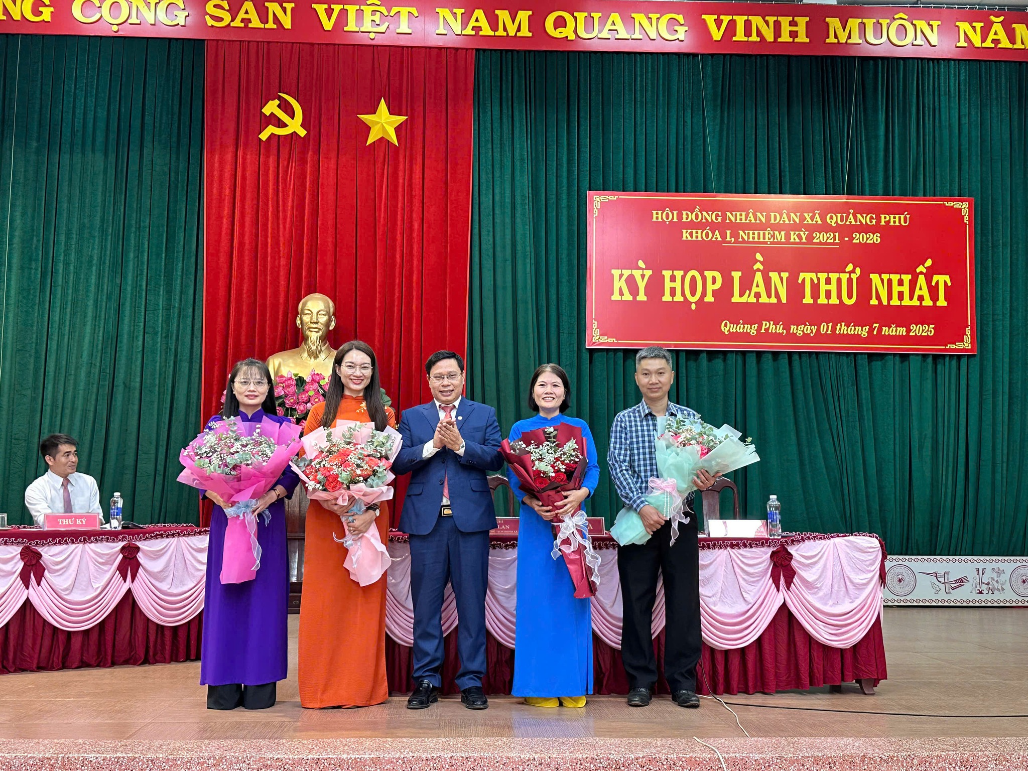 Kỳ họp lần thứ Nhất HĐND xã Quảng Phú khóa I, nhiệm kỳ 2021 – 2026