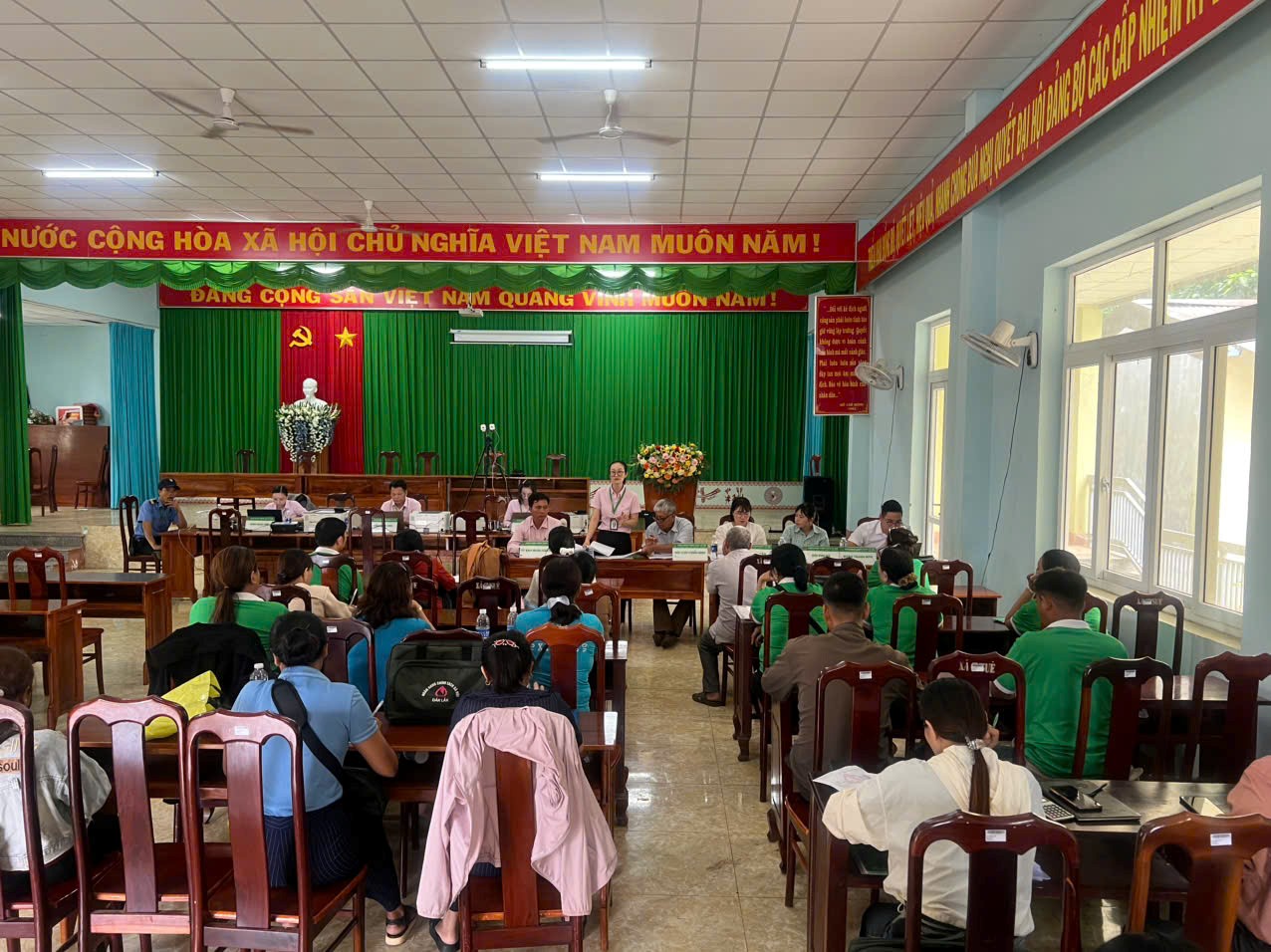 UBND xã Quảng Phú triển khai tốt các chương trình tín dụng chính sách xã hội góp phần ổn định kinh tế xã hội, giảm nghèo bền vững và xây dựng nông thôn mới trên địa bàn xã