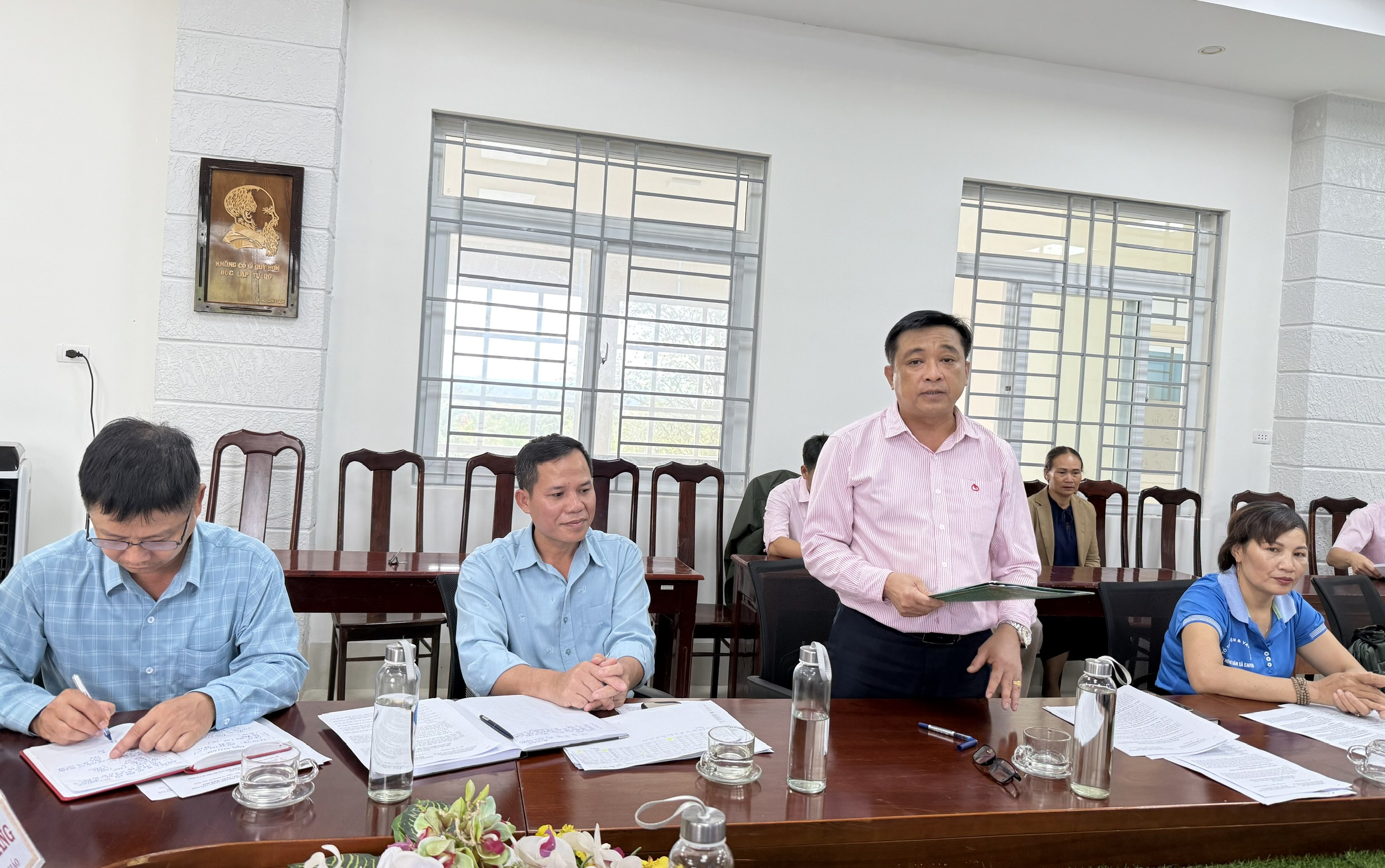 Thành viên Ban đại diện Hội đồng quản trị Ngân hàng CSXH tỉnh Đắk Lắk kiểm tra công tác tín dụng chính sách xã hội